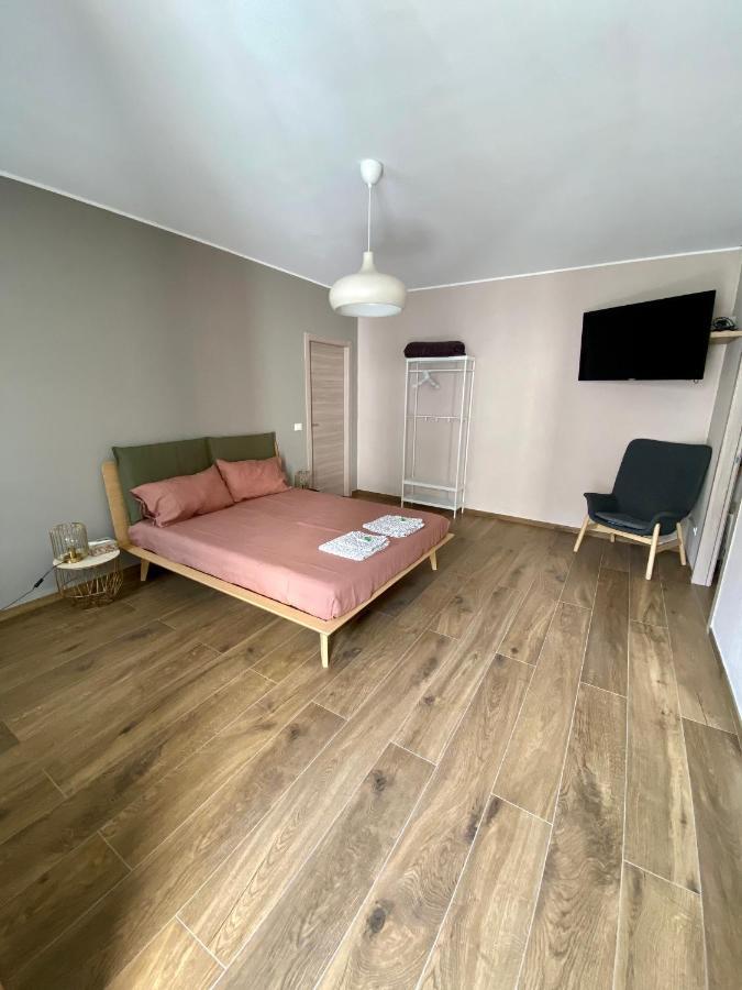 Affittacamere Da Andre E Mary Venzone Bagian luar foto
