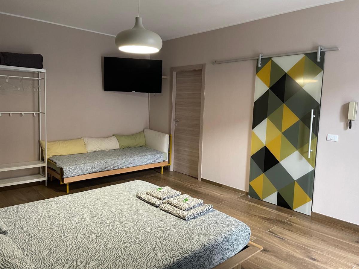 Affittacamere Da Andre E Mary Venzone Bagian luar foto