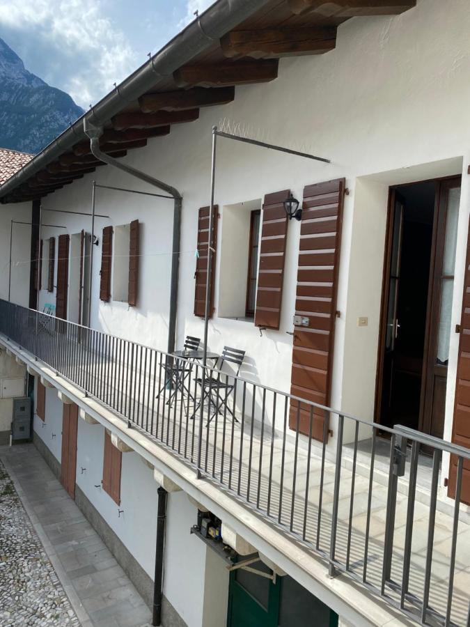 Affittacamere Da Andre E Mary Venzone Bagian luar foto