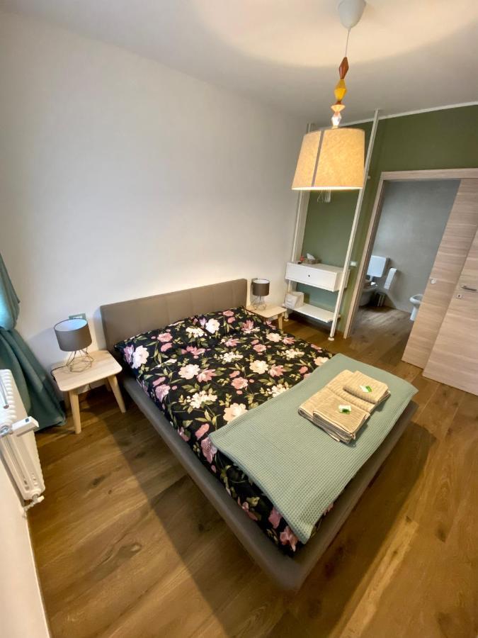 Affittacamere Da Andre E Mary Venzone Bagian luar foto